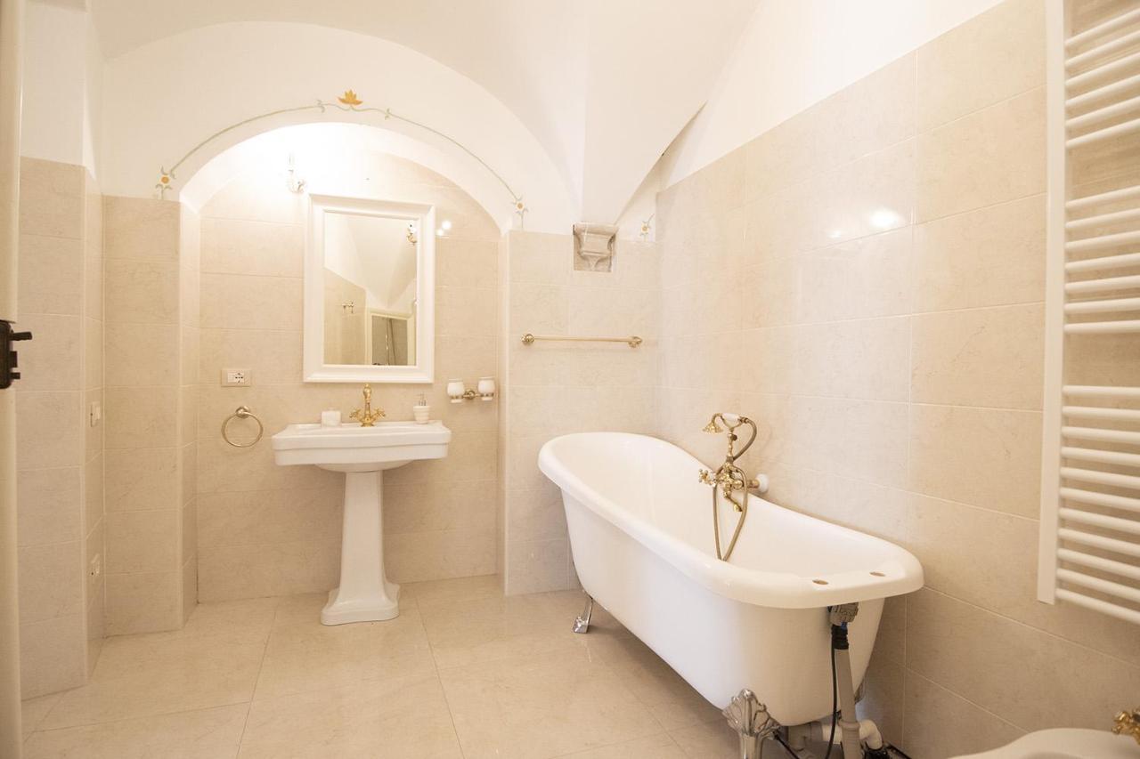 Beb C'Est Lavis Bed & Breakfast Ngoại thất bức ảnh
