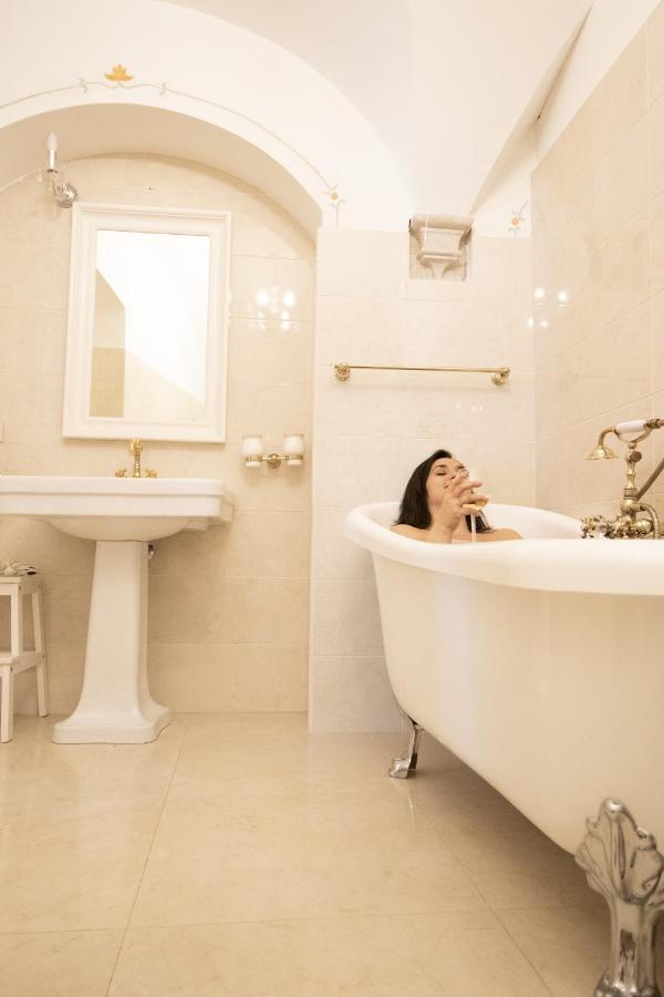 Beb C'Est Lavis Bed & Breakfast Ngoại thất bức ảnh