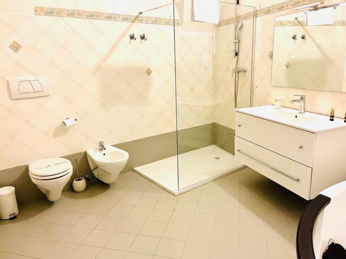 Beb C'Est Lavis Bed & Breakfast Ngoại thất bức ảnh